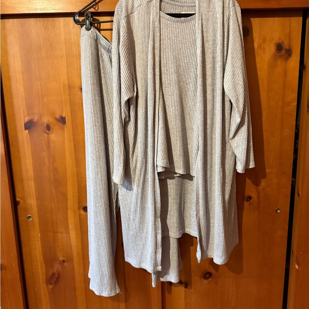 Cuddl Duds Women's Gray PJ Set